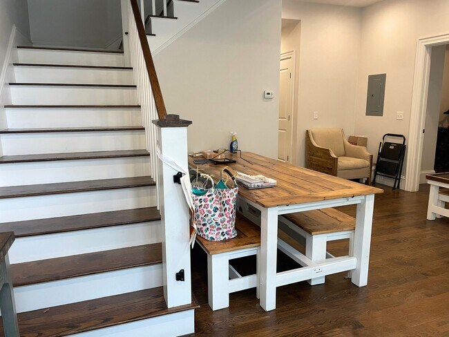 Photo - 2044 Beacon St