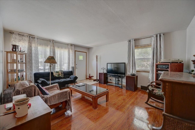 Photo - 10165 W Cleveland Ave Unidad LOWER