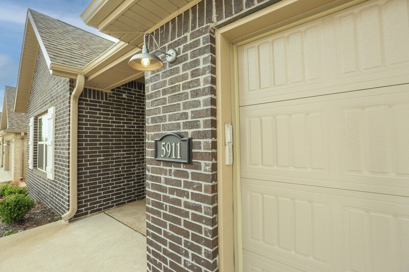 Photo - 5911 SW Gentle Winds Ave