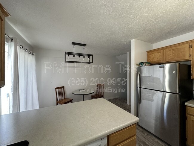 Photo - 619 W 2300 S