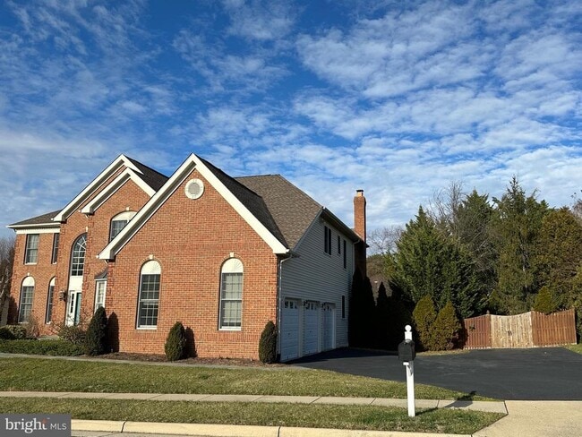 Building Photo - 3215 Spring Rain Ct