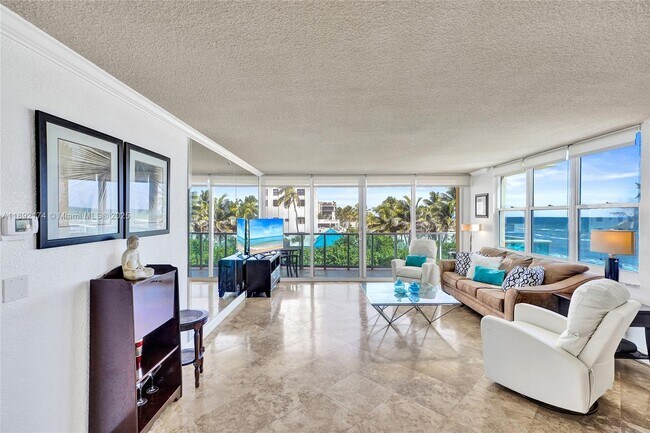 Photo - 2501 S Ocean Dr Unidad 310 (available Nov 6)