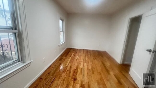 Photo - 3815 Farragut Rd Unit 2