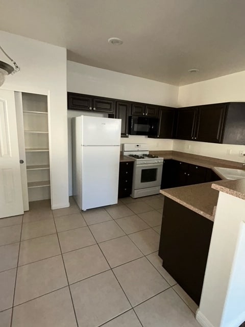 Photo - 3520 Glorious Iris Pl