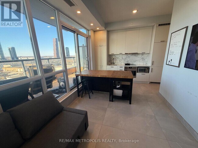 Photo - 38 Honeycrisp Cres Unit 1217