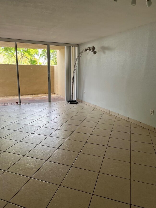 Building Photo - 10845 SW 112th Ave Unit 107