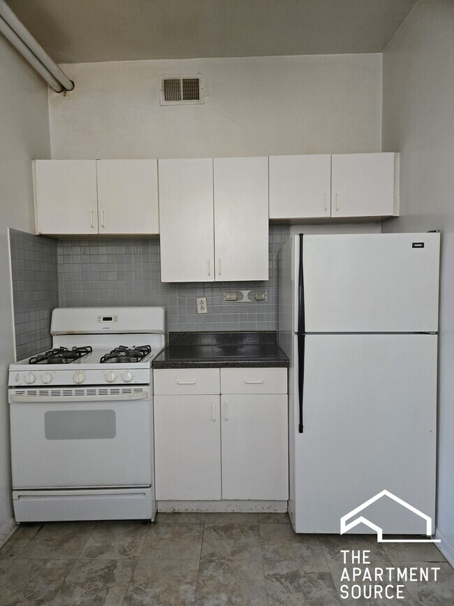 Photo - 1961 W Foster Ave Unit 3