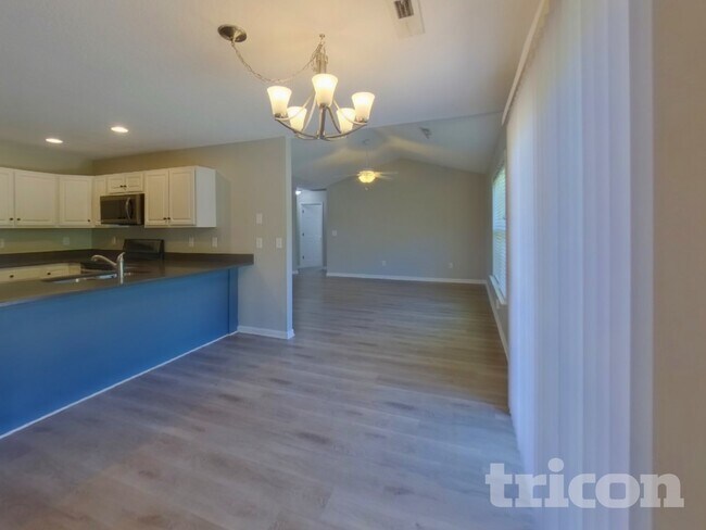 Photo - 707 Patriot Ln