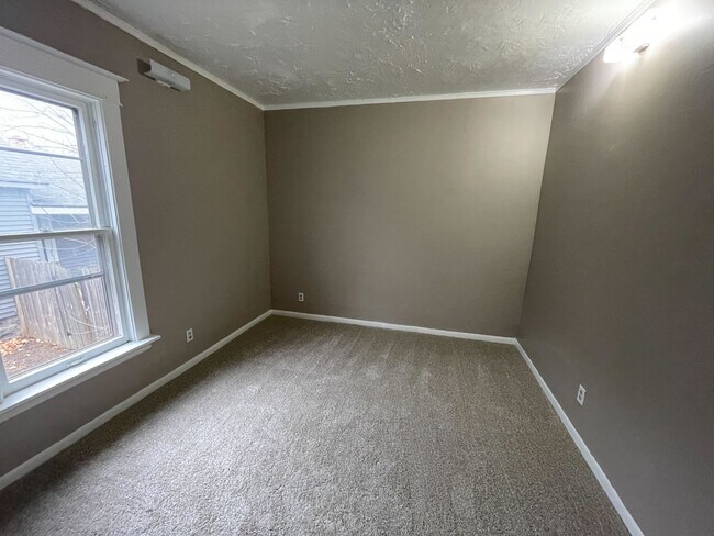 Photo - 239 Ann St NE Unidad 1