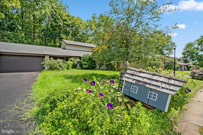 Photo - 225 Penny Ln