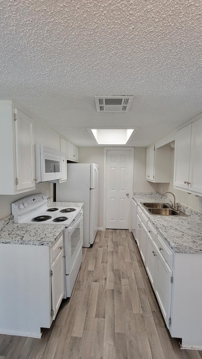 2 bed Flat Kitchen