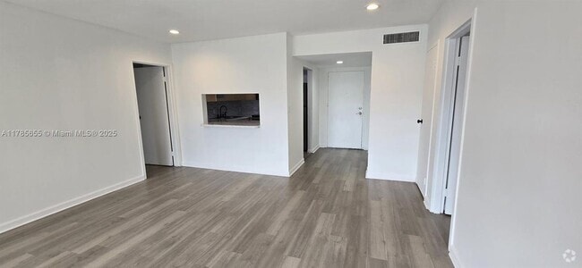 Building Photo - 4848 NW 24th Ct Rental