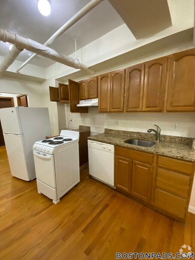 Building Photo - 115 St Stephen St Rental