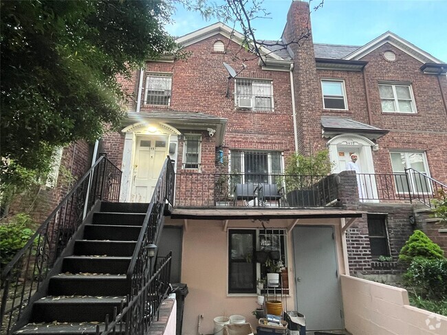 Building Photo - 34-07 75th St Unit GF Rental
