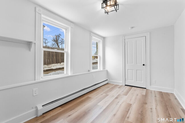 Photo - 30 Anthony St Unidad I