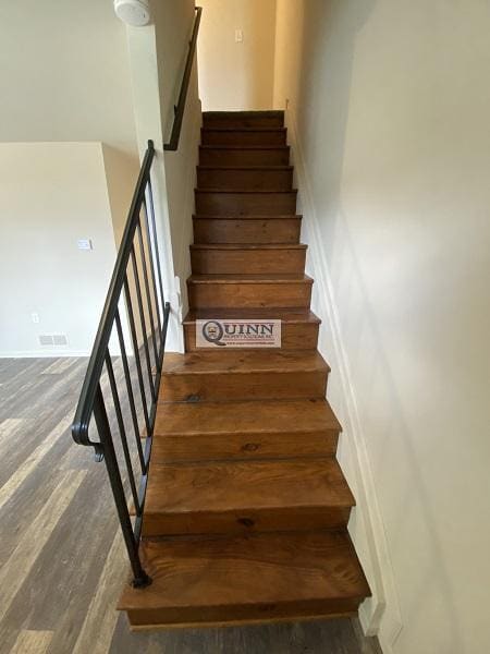 Photo - 124 E Village Rd