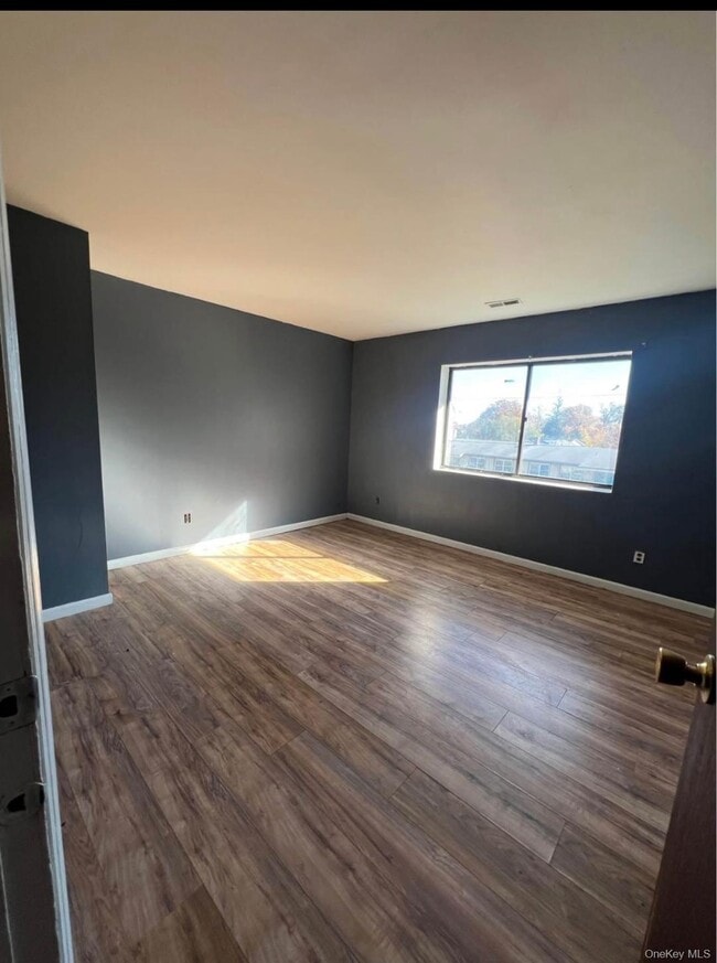 Building Photo - 15 Park Ave Unit 302 B