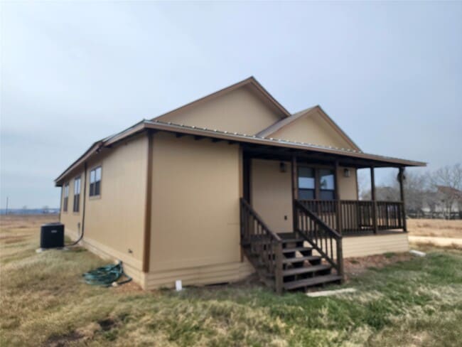 Photo - 1128 Farm to Market Rd 532