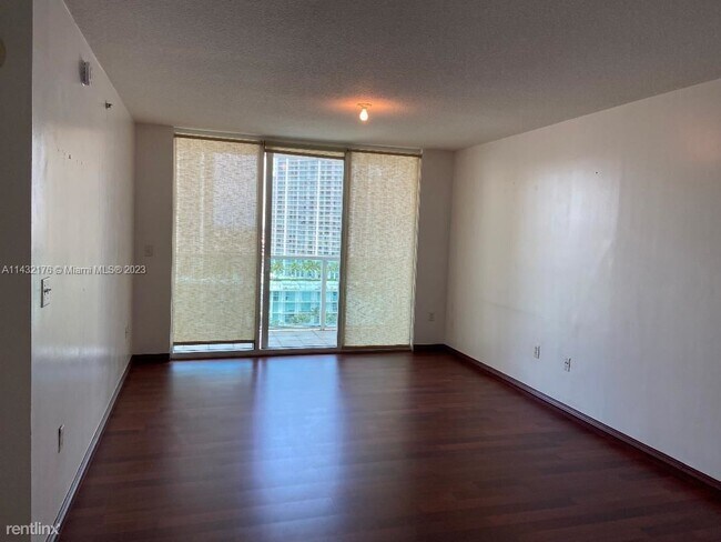 Photo - 1 br, 1 bath Condo - 31 SE 5th St Apt 2103 Unidad Apt 2103