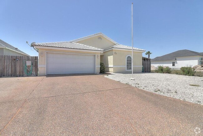 Building Photo - 15321 Dasmarines - 3/bed 2/bath $2,099/mo Rental