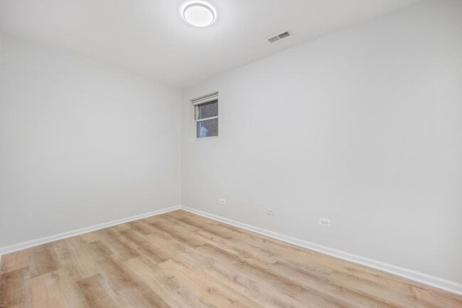 Photo - 3 bedroom in Chicago IL 60612 Unit G
