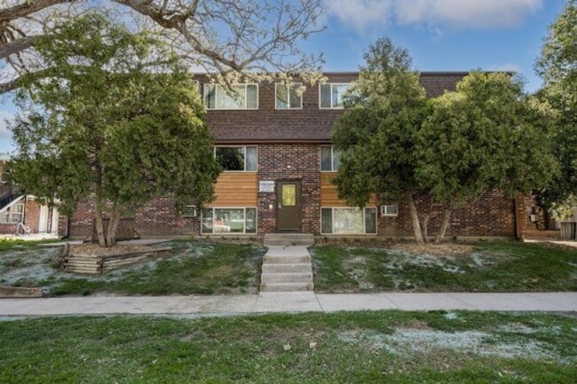 Dodge Street Apartments