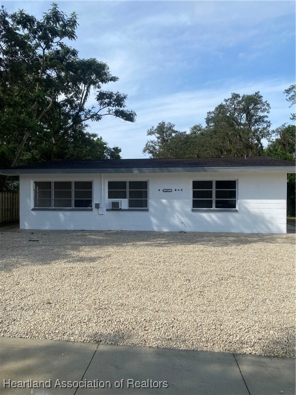 Building Photo - 227 S Orange St Rental