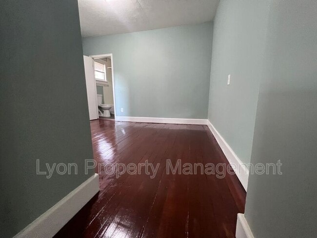 Photo - 200 Benefit St Unit 1F