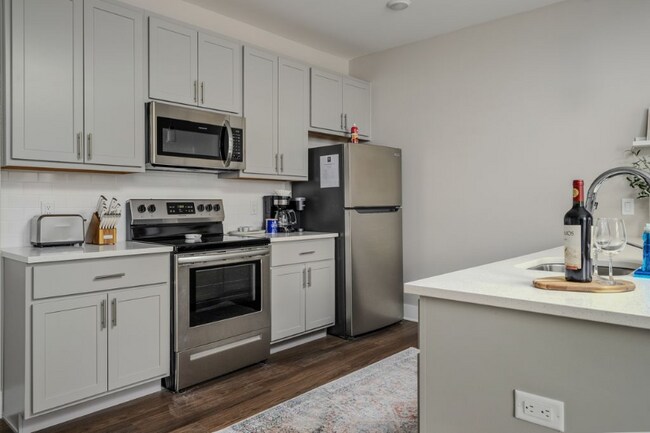 Photo - 65 S Washington Ave Unidad Apt. 418