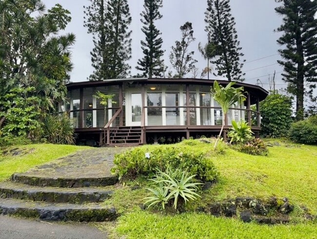 Building Photo - 2bd/2bd - Private Island-Style Home in Ainaloa - Pets negotiable !