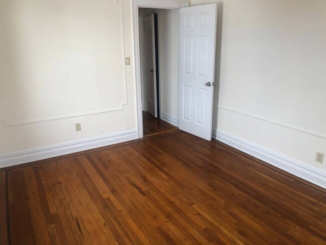 Photo - 124 Parrott Pl