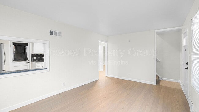 Photo - 9820 Iveland Dr