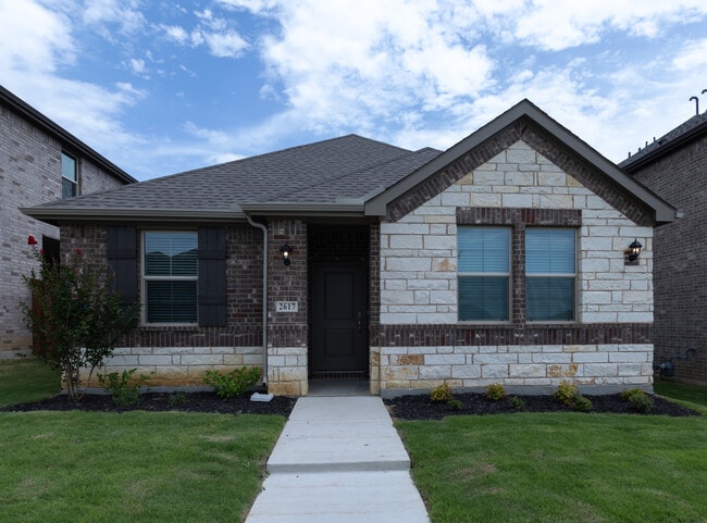 Building Photo - 2617 Lewisville Rd