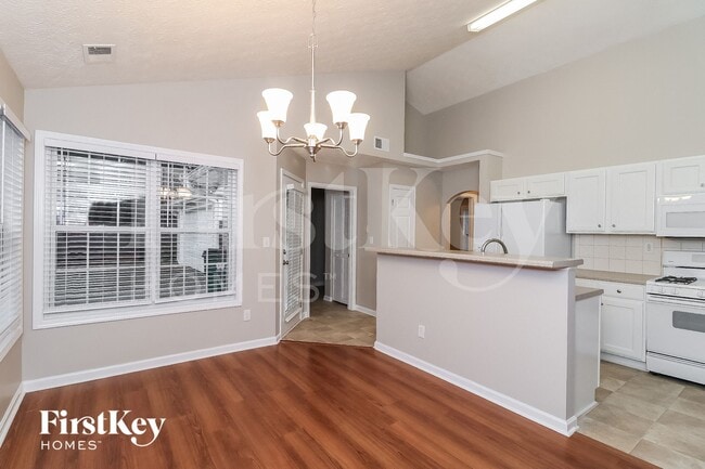 Photo - 3077 Heatherbrook Trce