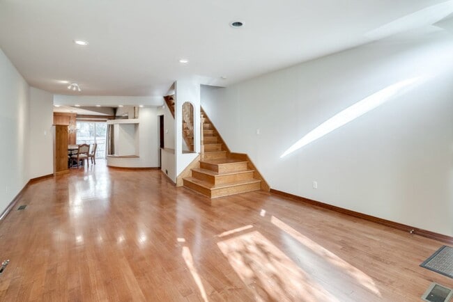 Photo - Spacious Three Bedroom Graduate Hospital Home w/ Roof Deck!