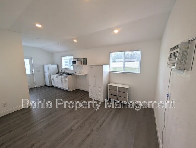 Photo - 1002 Kirkland Dr