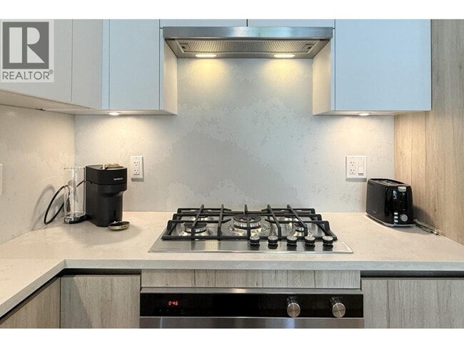 423 6th St Unit 2-BDRM