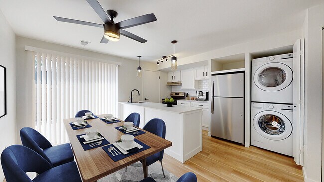 Wheelhouse Apartments - Wheelhouse Apartments Unit E