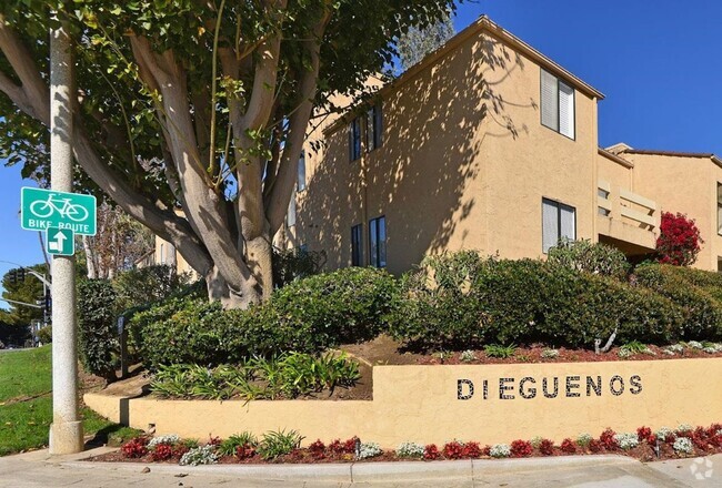 Building Photo - Cute and Comfy UTC/La Jolla/Golden Triangl... Rental