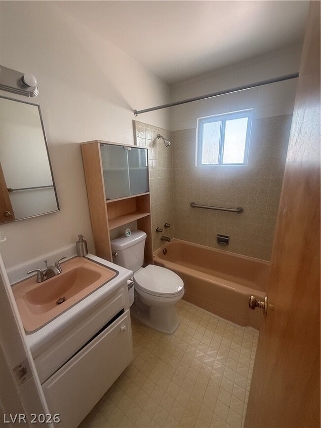 Photo - 820 A Unit 26