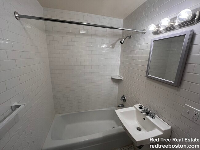 Photo - 172 N Beacon St Unit 3