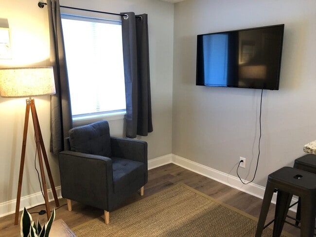 Photo - 1 bedroom 1 Bath Beside UNCW