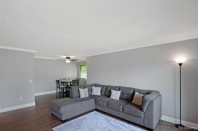 Photo - 34900 Mercer Ln