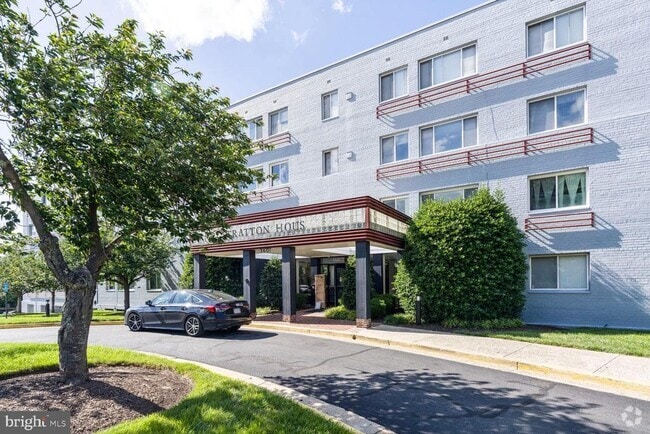 Building Photo - 3601 5th St S Unit 211 Rental