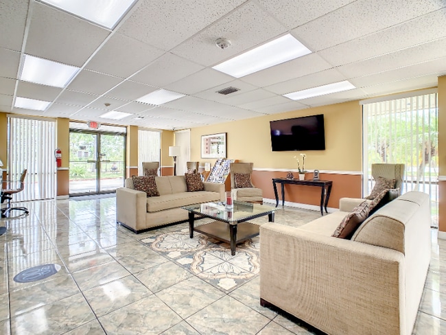 Photo - 2295 Irlo Bronson Mem Hwy Unidad King Studio