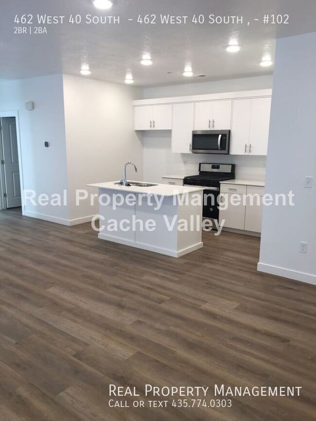 Building Photo - 462 W 40 S Unit #102
