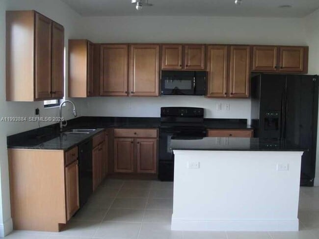 Building Photo - 655 NE 193rd St