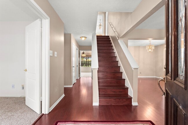 Photo - 2415 Parkwood Ln