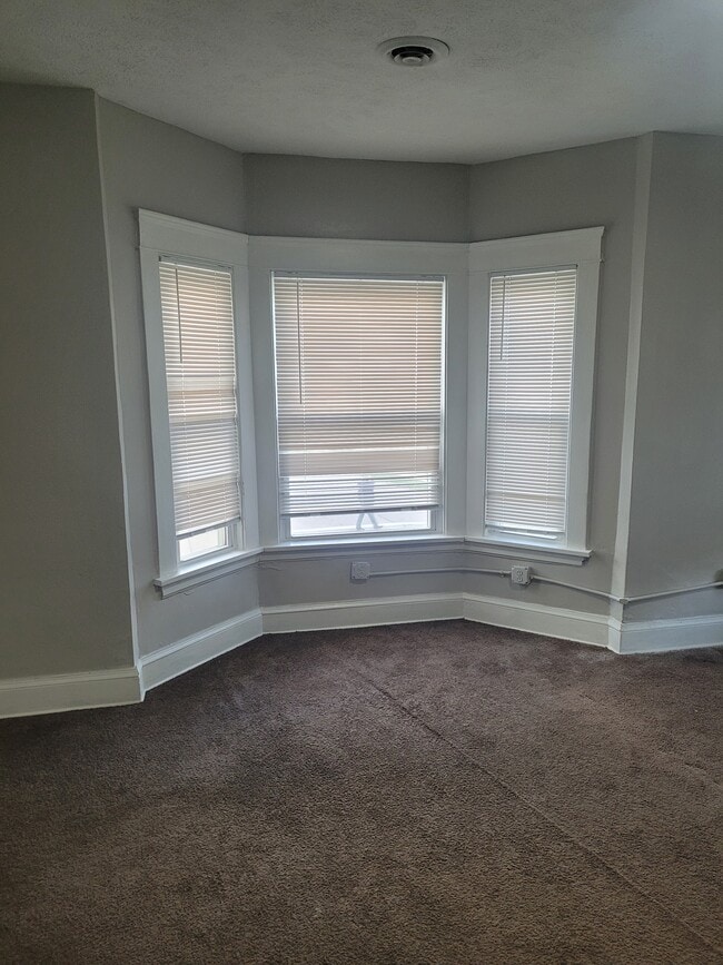 Building Photo - 9703 Denison Ave Unit East