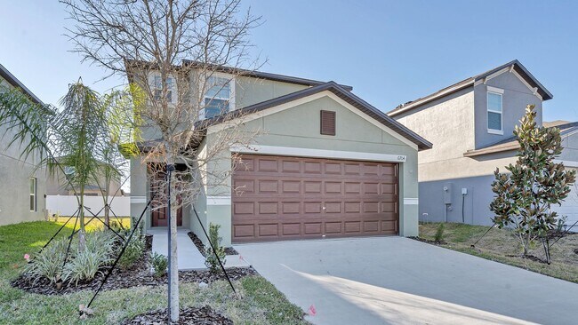 Building Photo - Newer fully fenced backyard 4 Bds/2.5 Bths... Rental